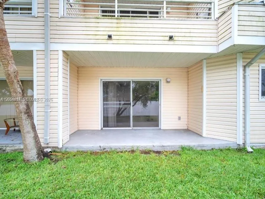 3461 NW 44th Street #102