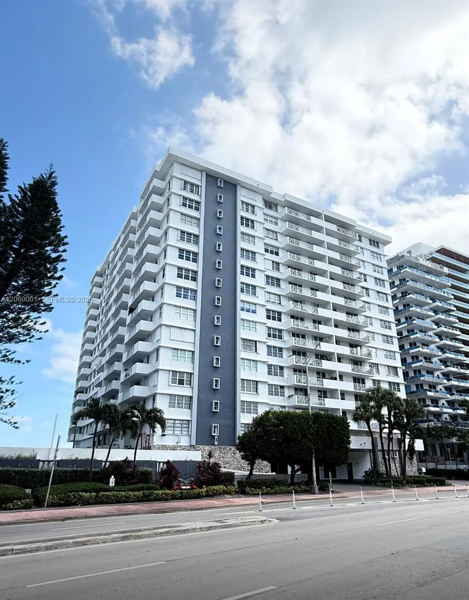 5825 Collins Avenue #7B