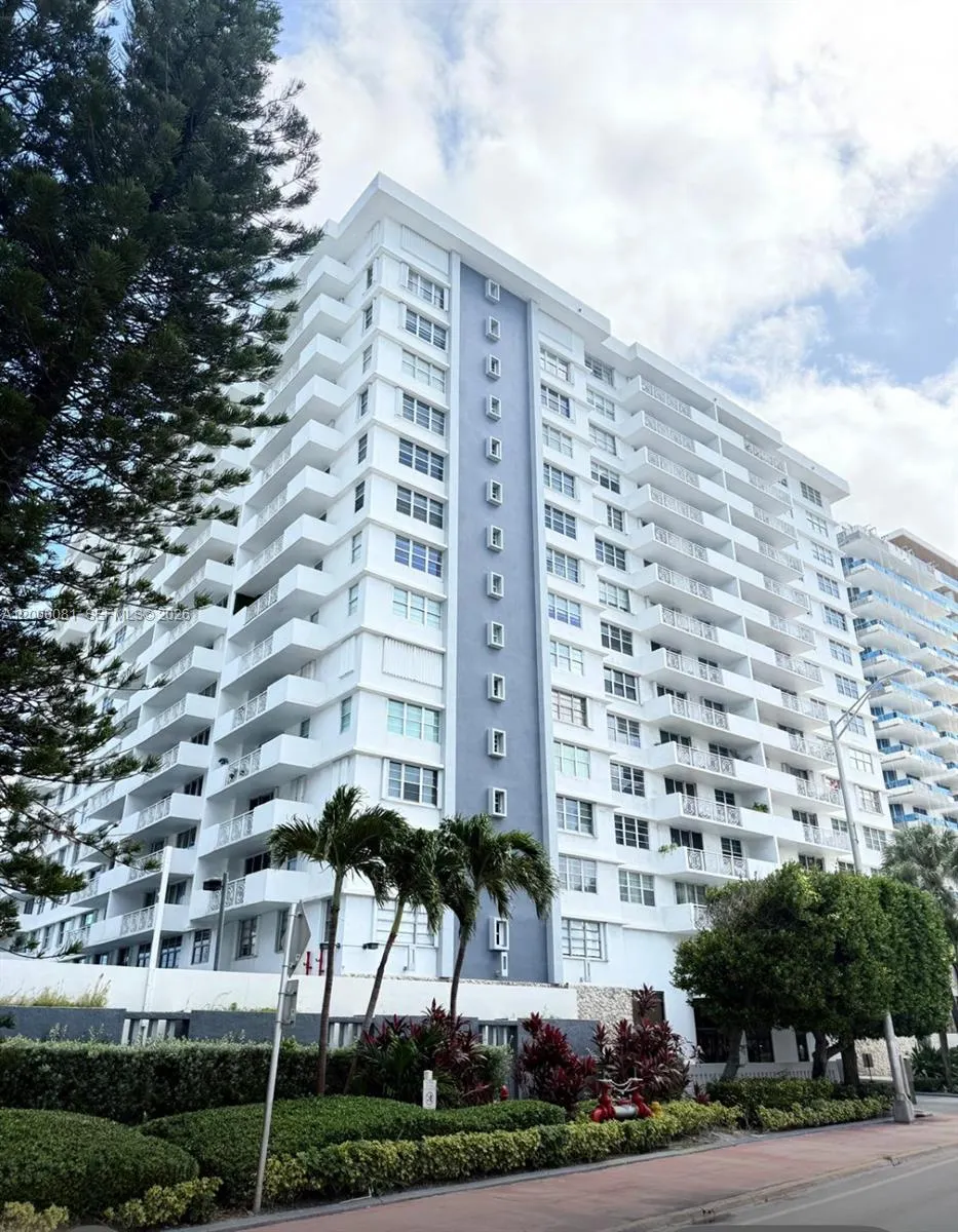 5825 Collins Avenue #7B