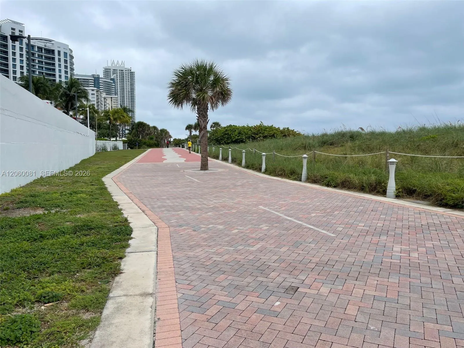 5825 Collins Avenue #7B