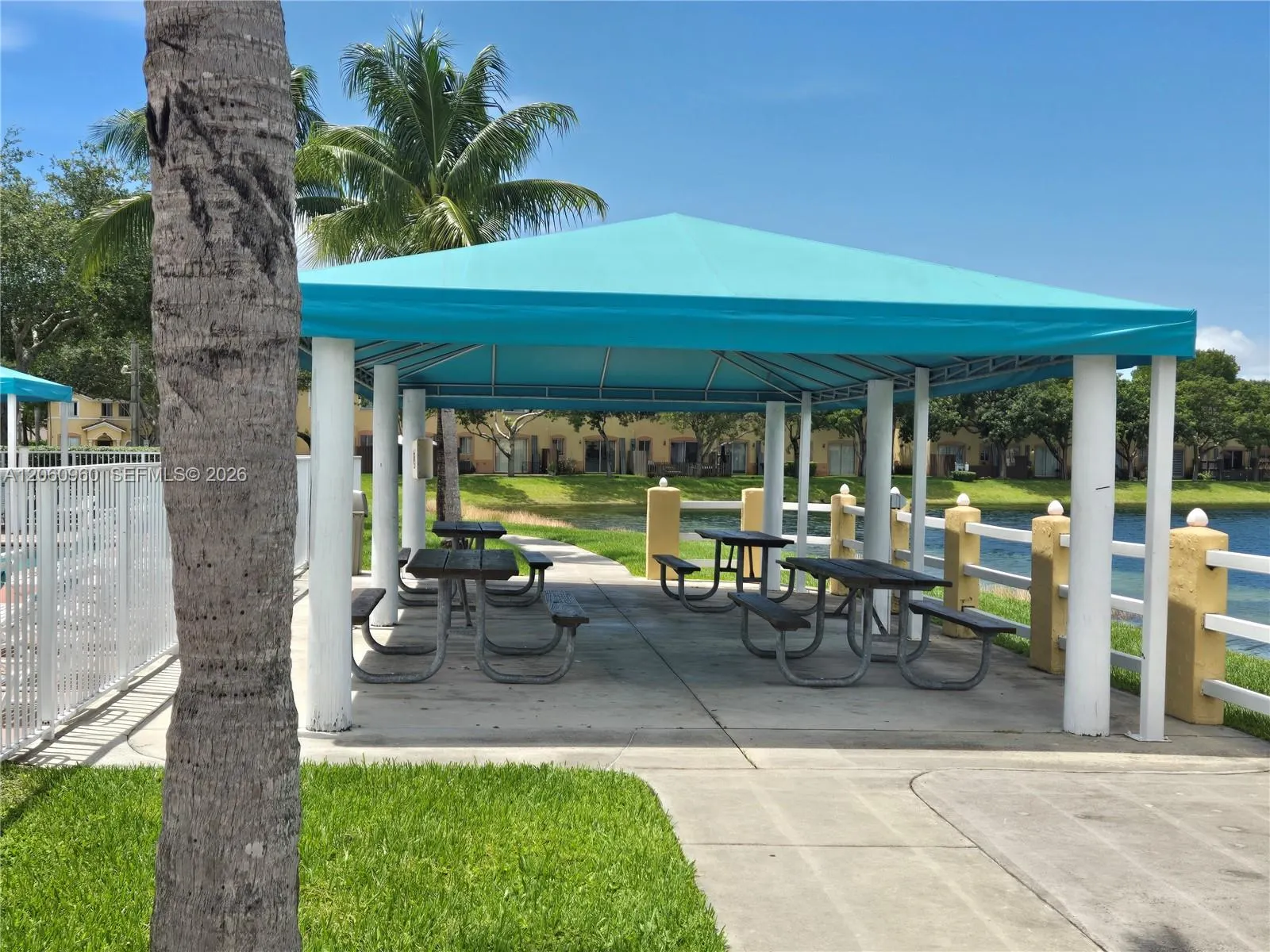 2758 SE 17th Avenue #203