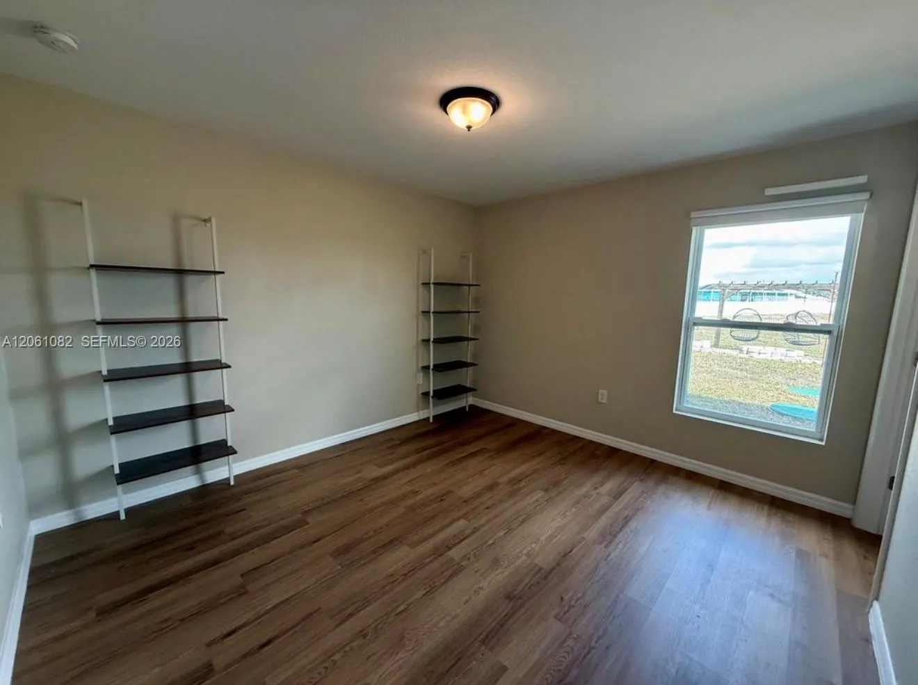 7033 Waldo Circle