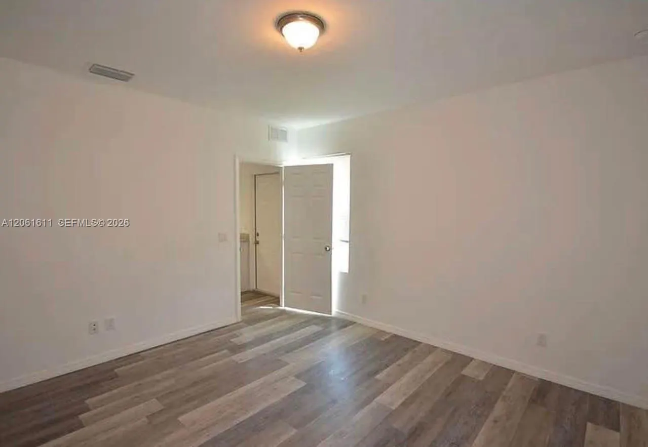 2221 Carver Avenue #N/A