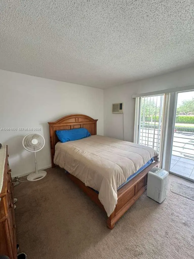 568 N Mansfield N #568