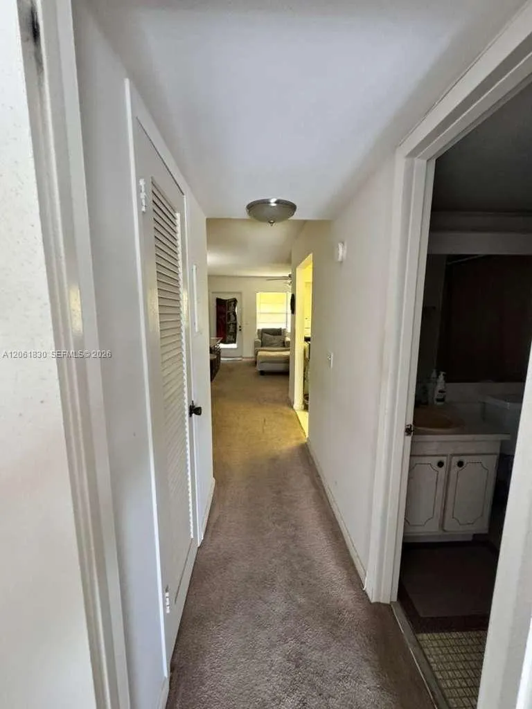568 N Mansfield N #568