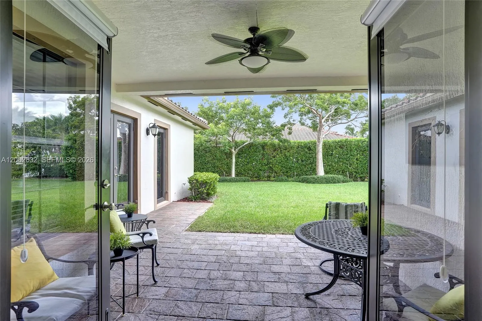 9000 Lakeview Place