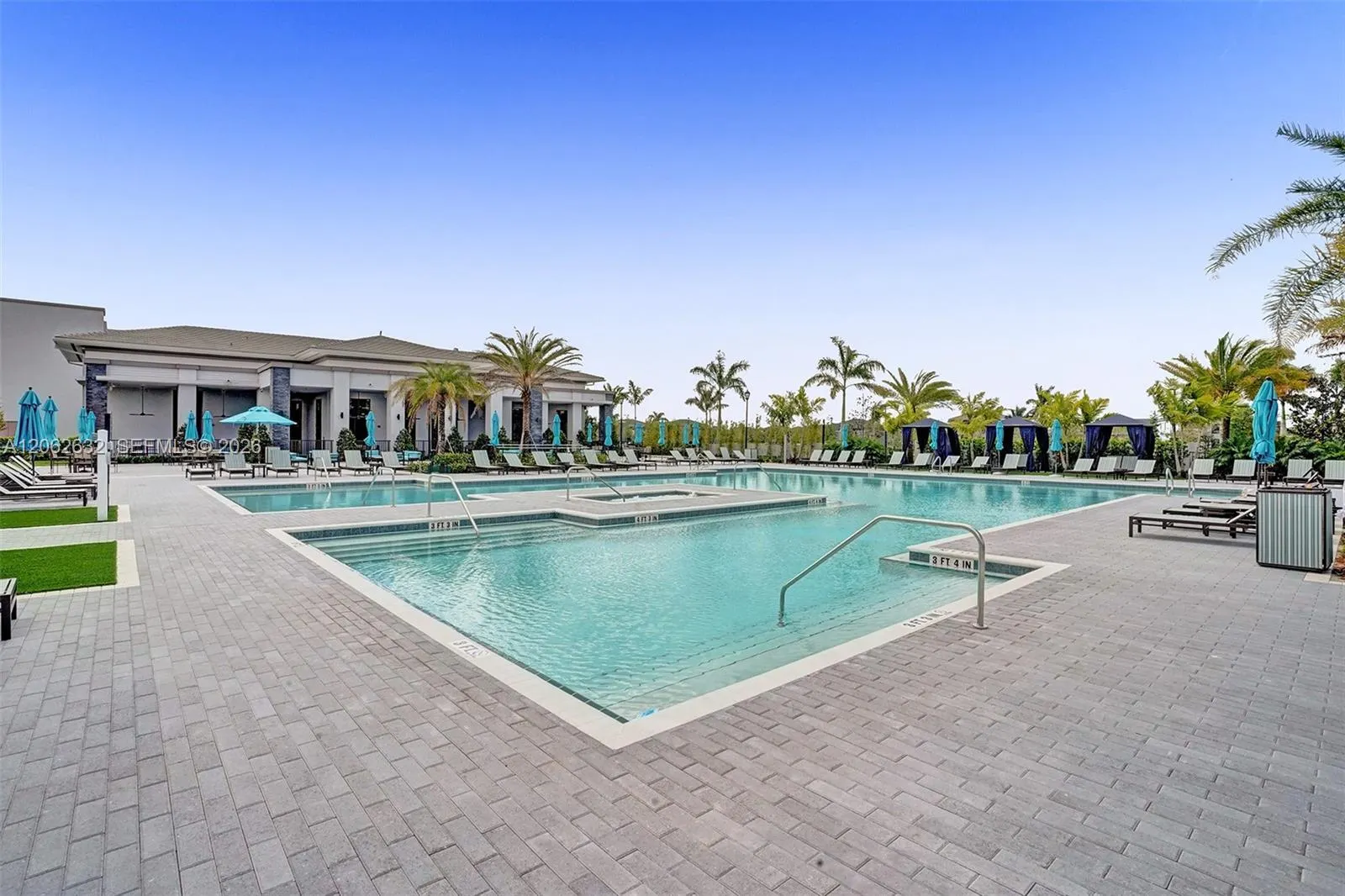 9000 Lakeview Place