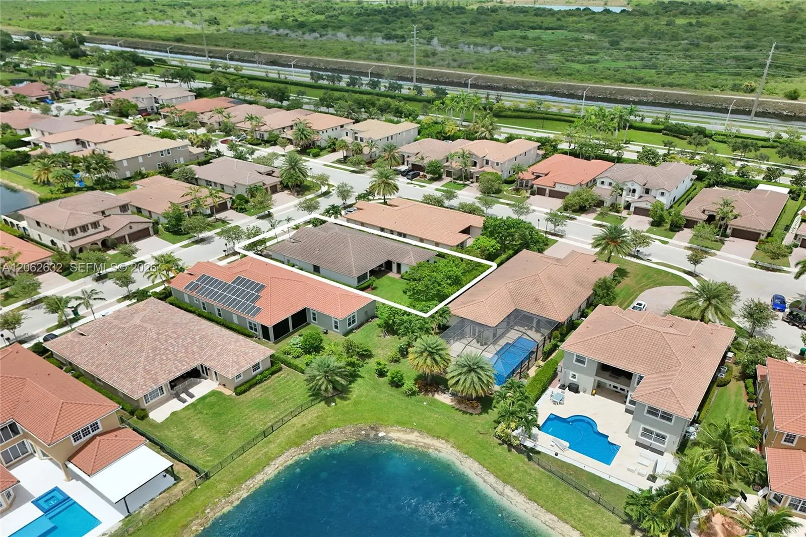 9000 Lakeview Place