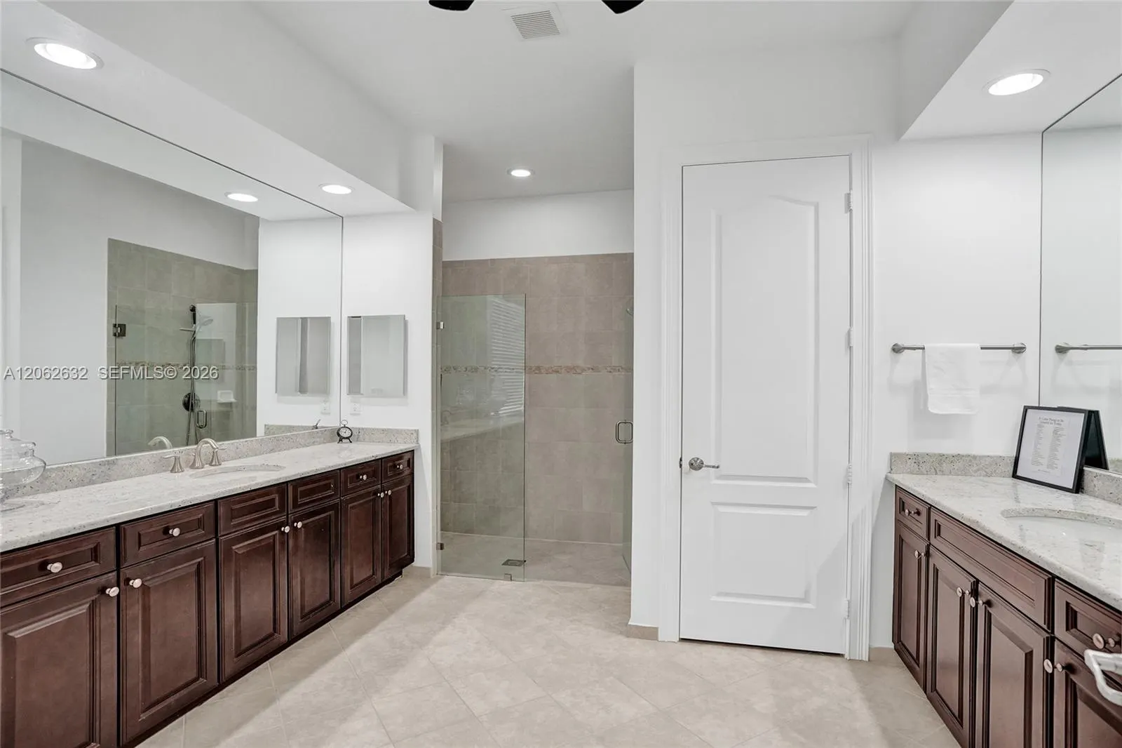 9000 Lakeview Place