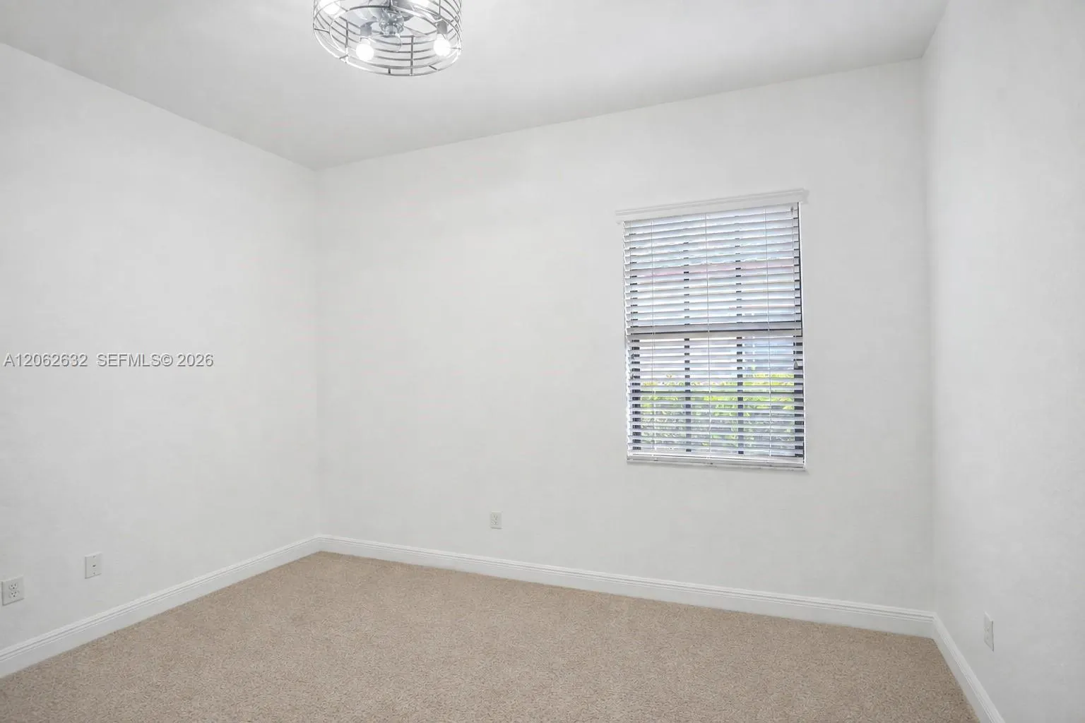 9000 Lakeview Place