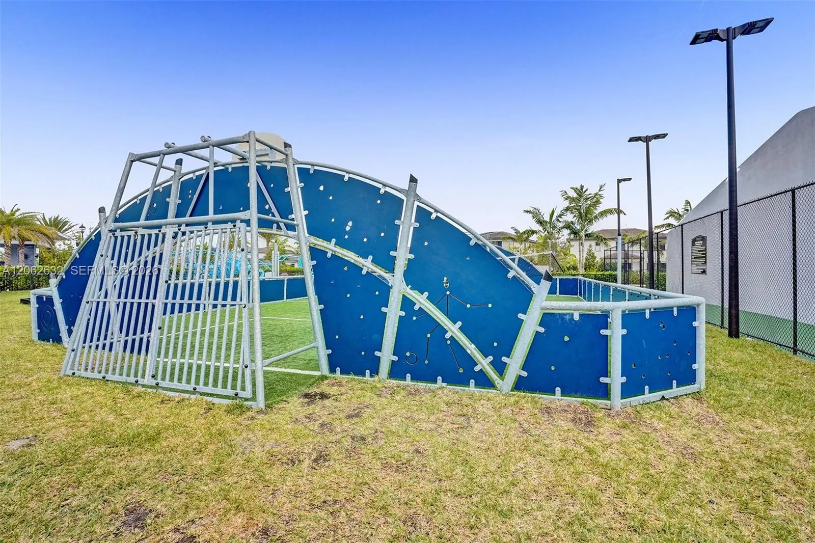 9000 Lakeview Place