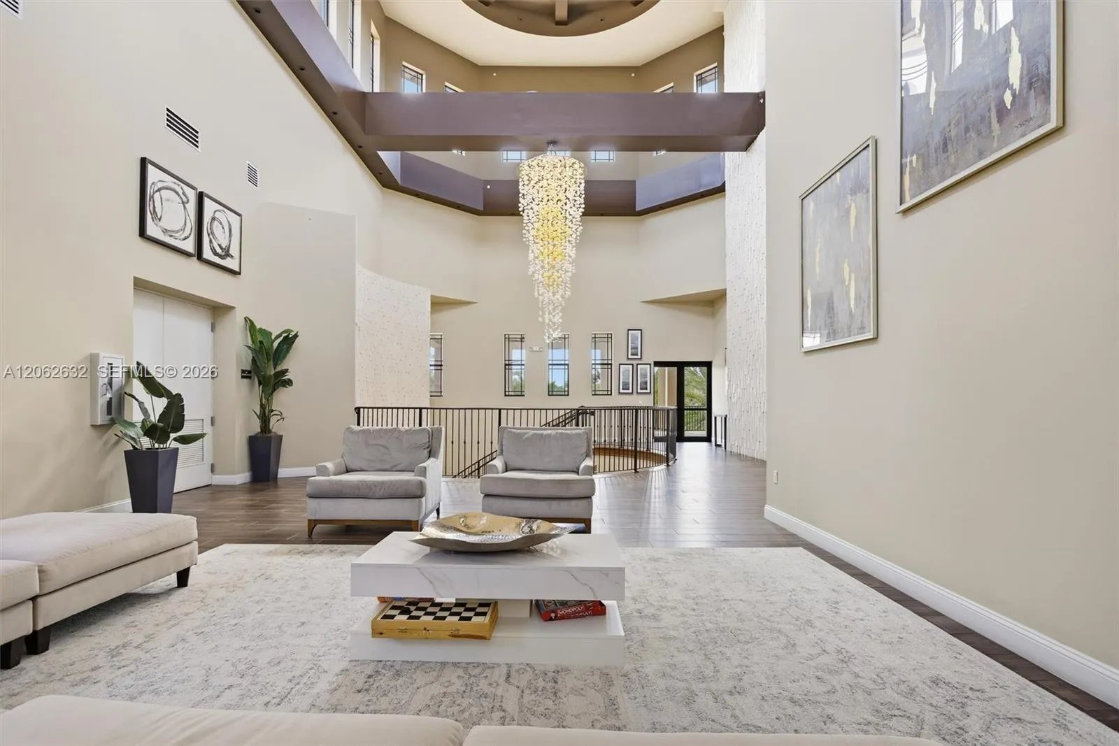 9000 Lakeview Place