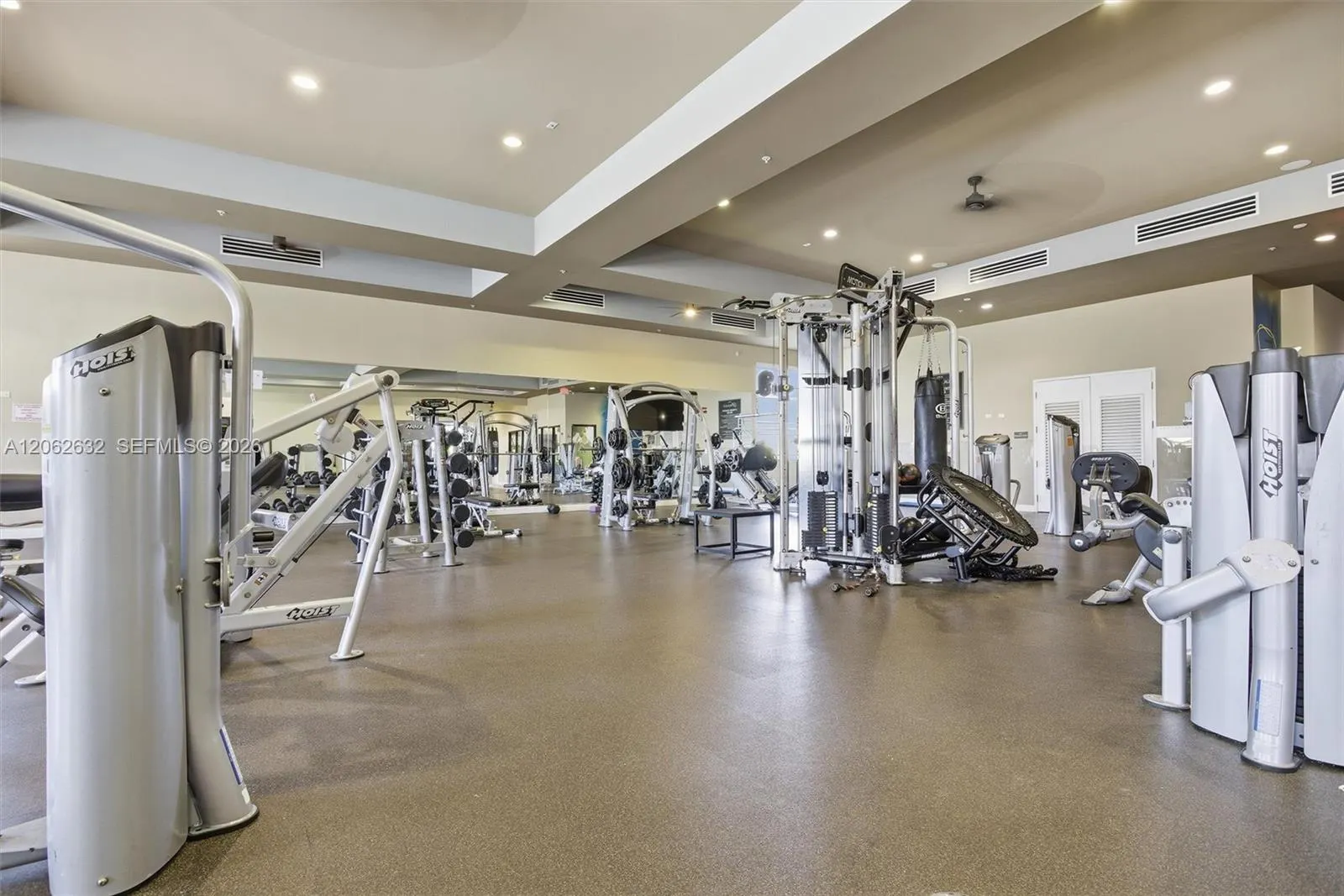 9000 Lakeview Place
