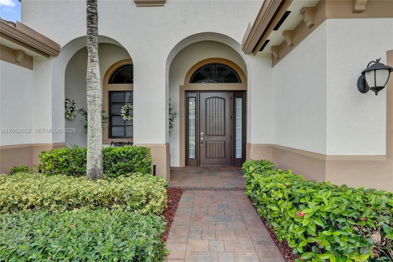 9000 Lakeview Place