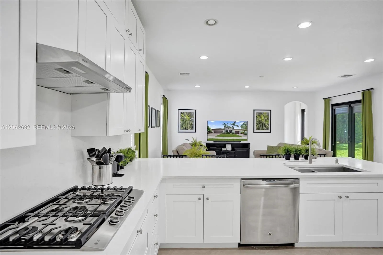 9000 Lakeview Place