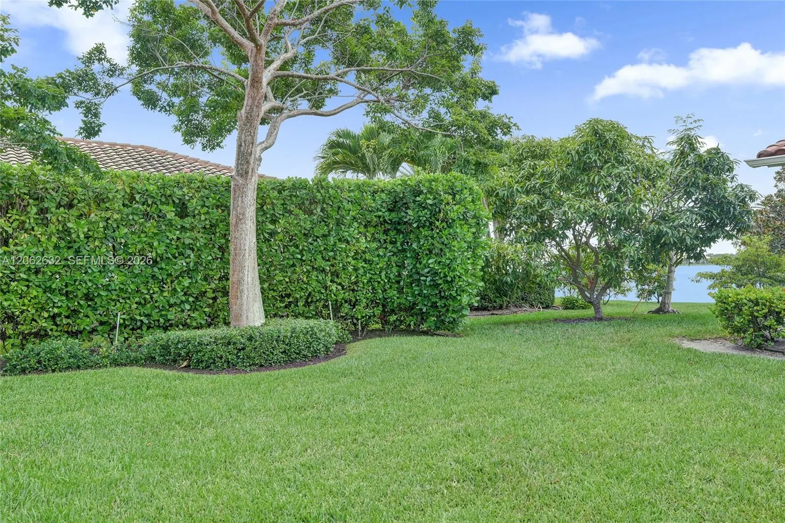 9000 Lakeview Place
