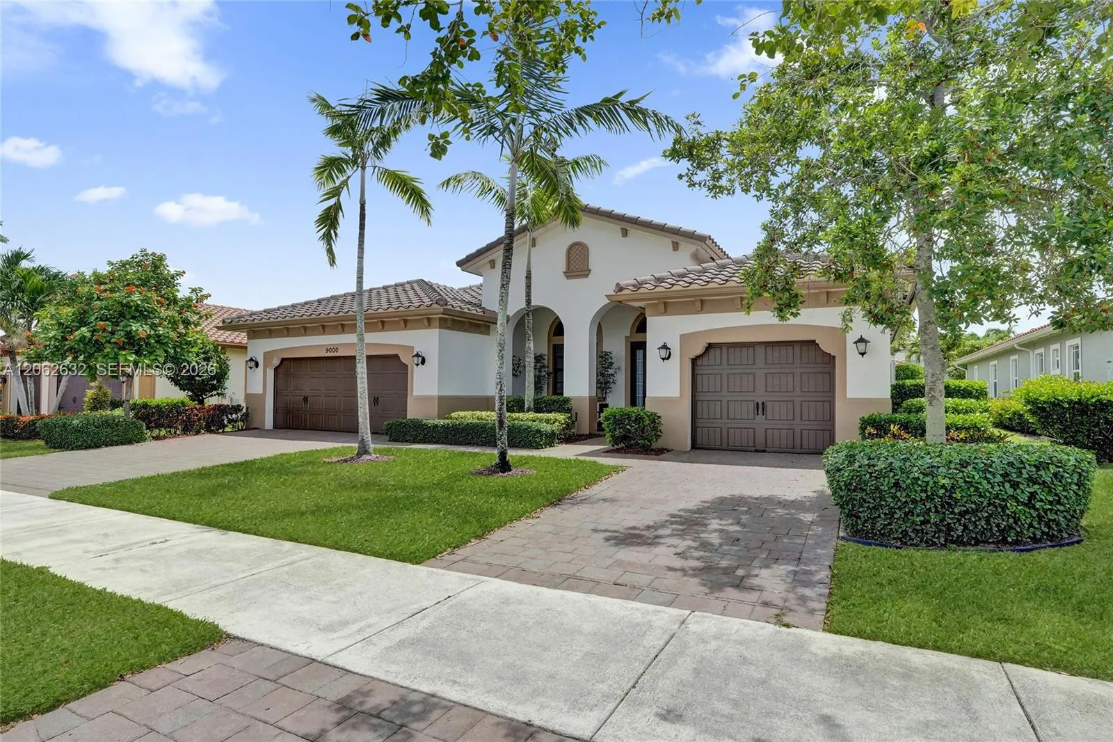 9000 Lakeview Place