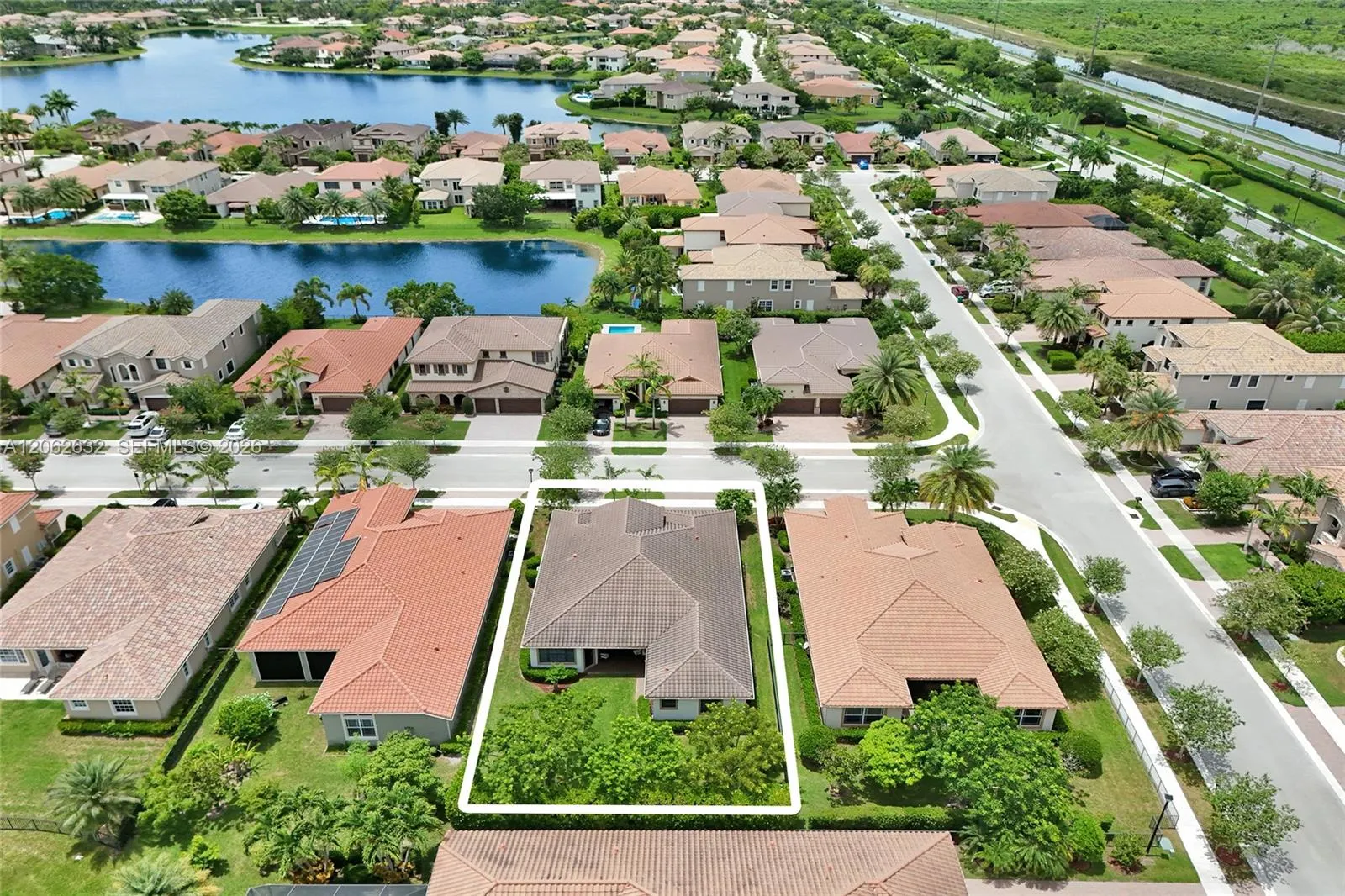 9000 Lakeview Place