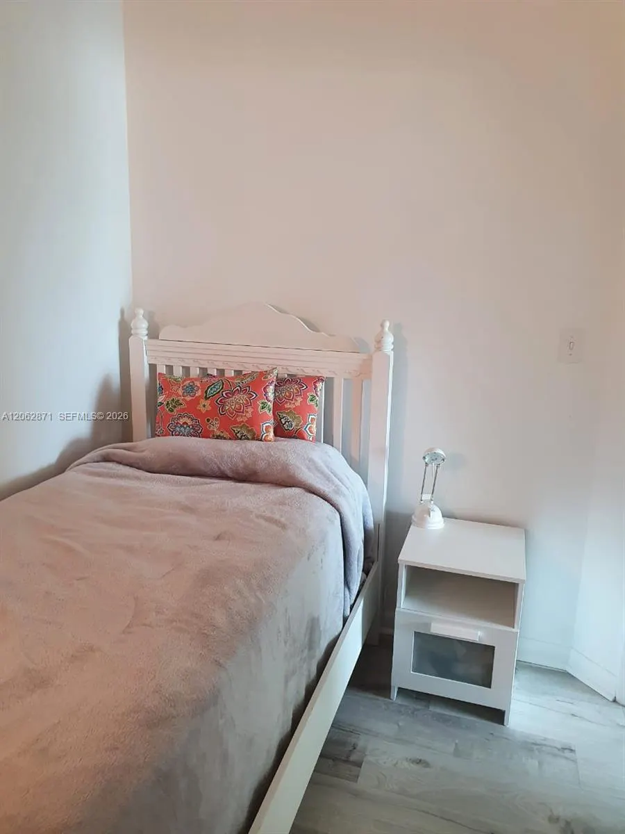 244 Biscayne Boulevard #202
