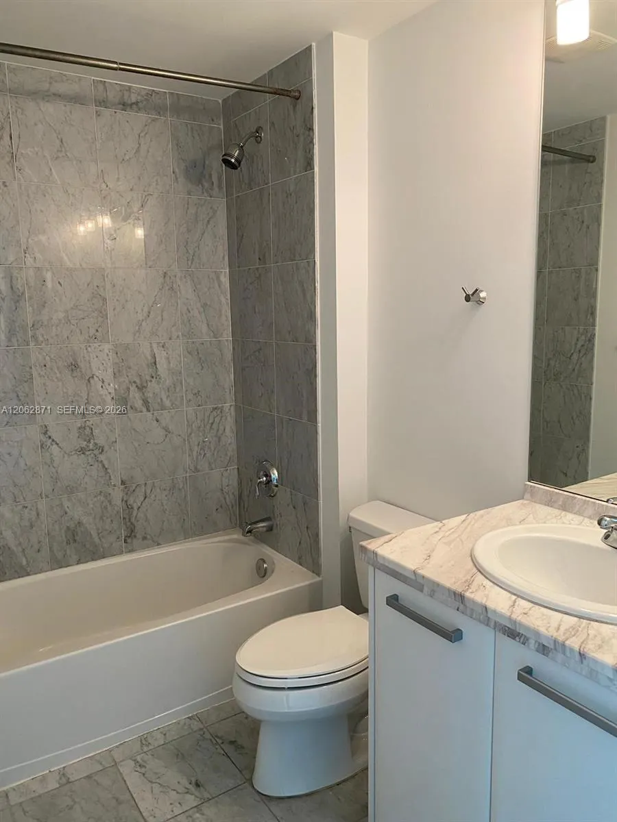 244 Biscayne Boulevard #202