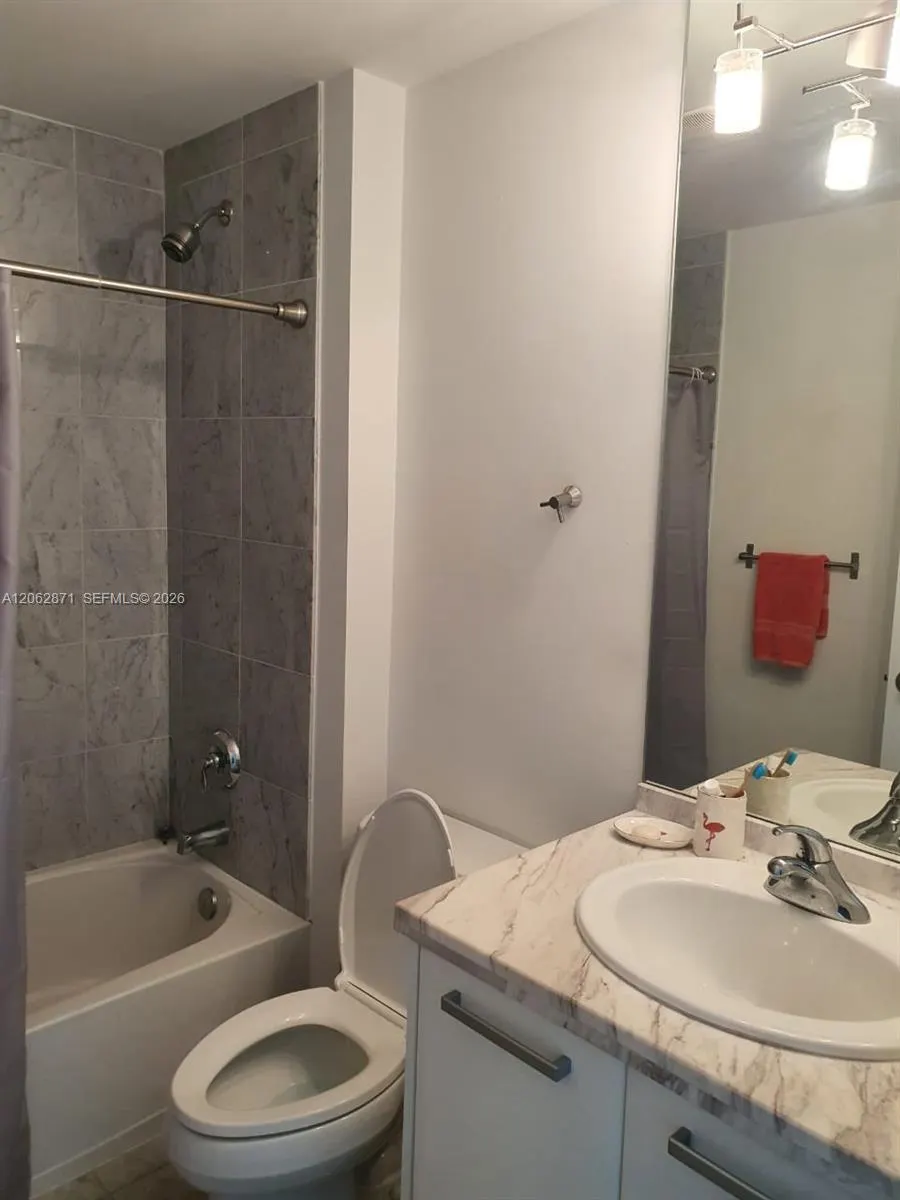 244 Biscayne Boulevard #202