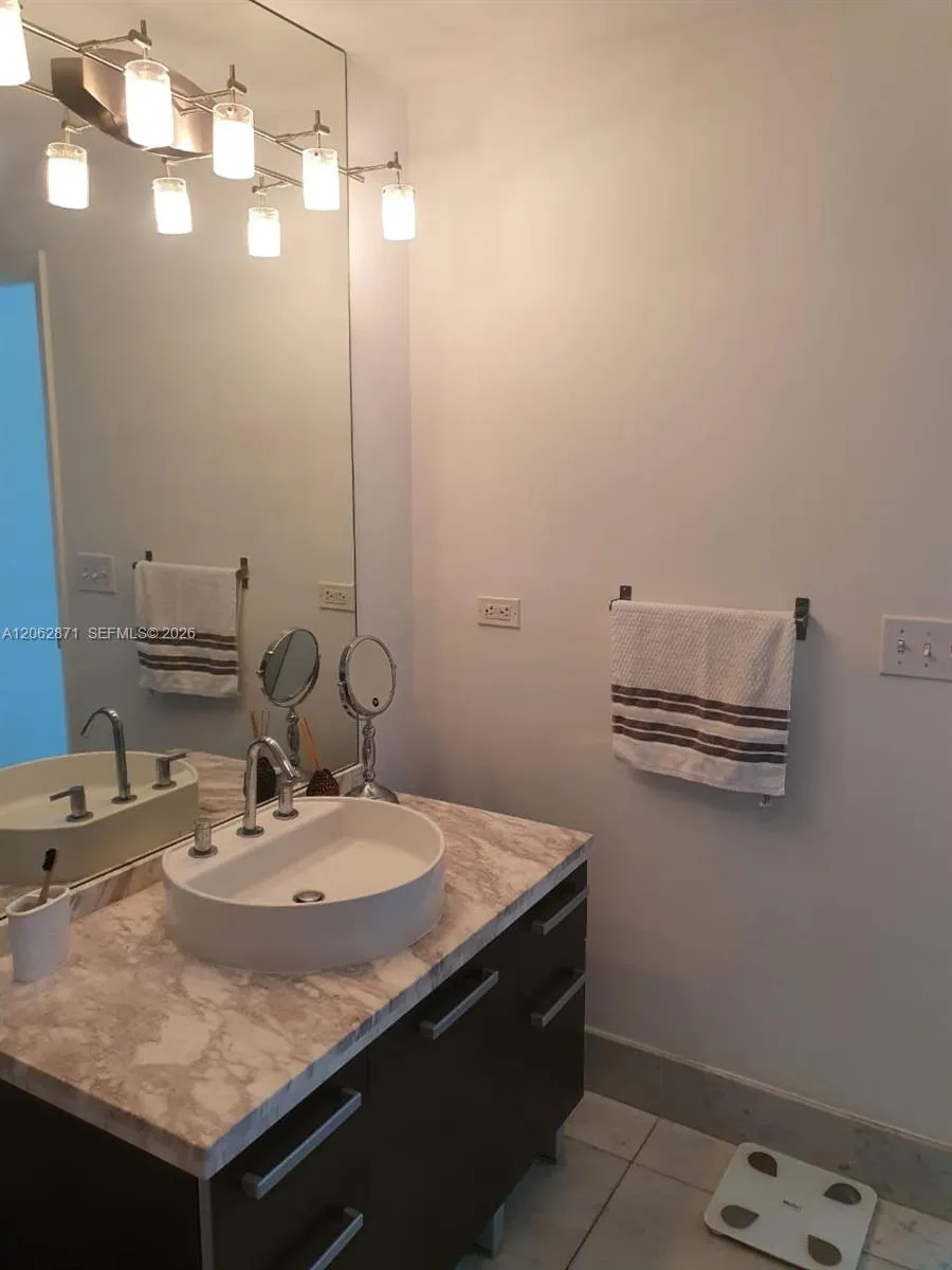 244 Biscayne Boulevard #202