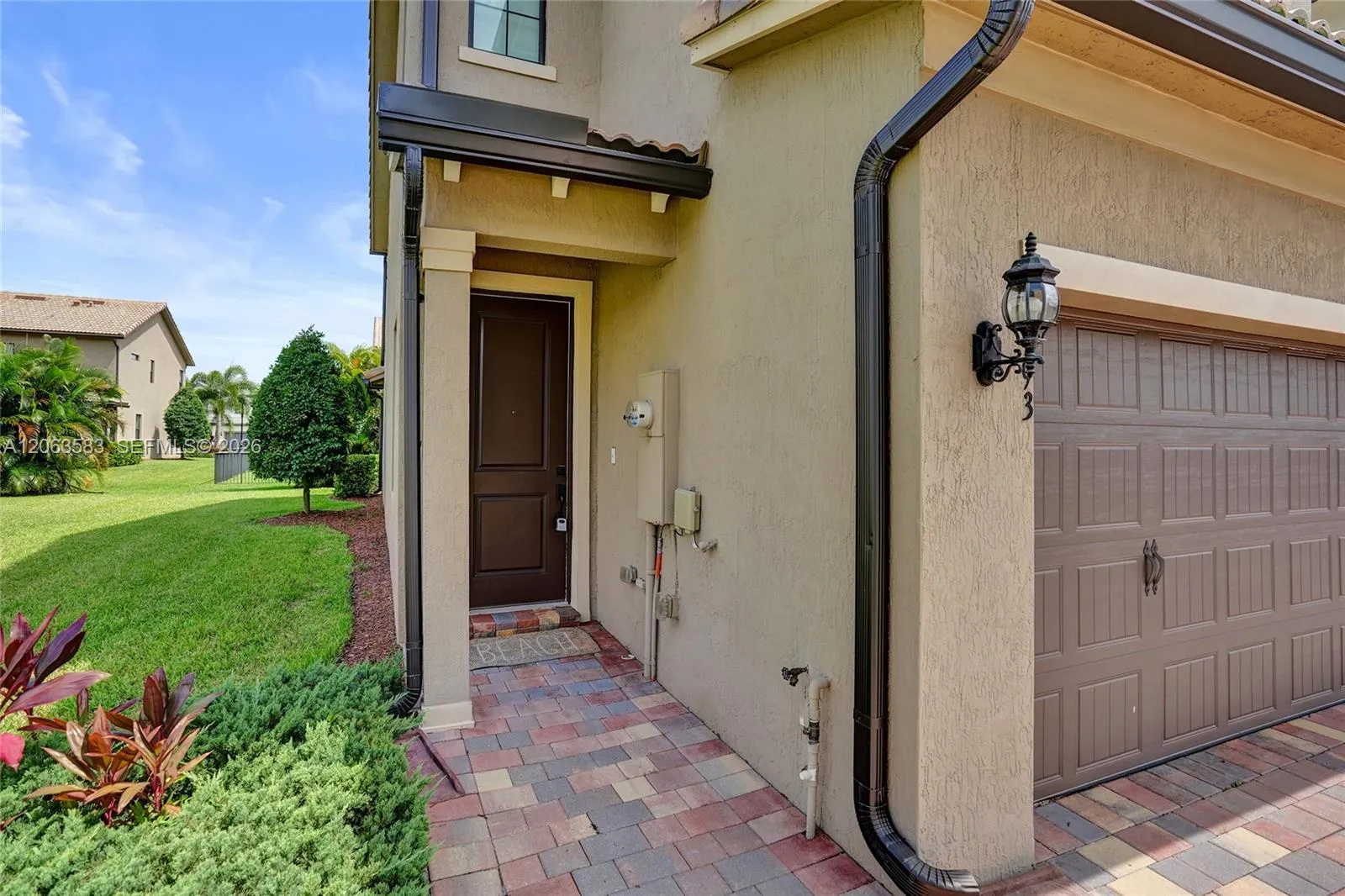 8193 Cinch Way