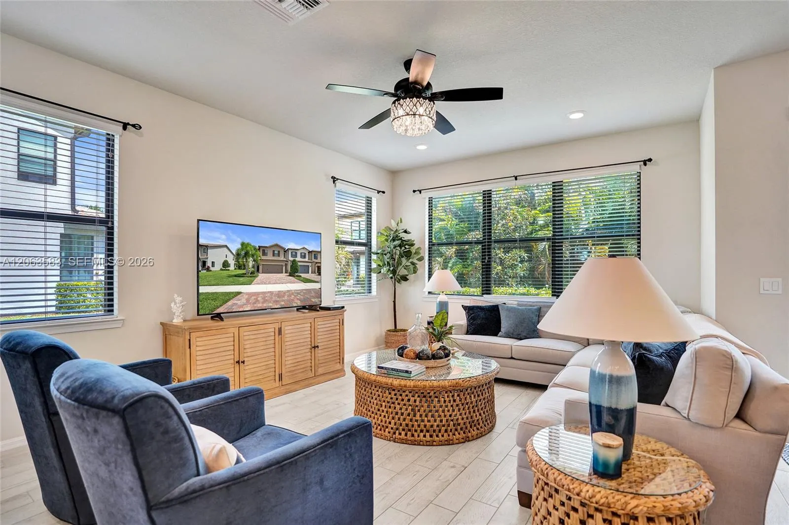 8193 Cinch Way