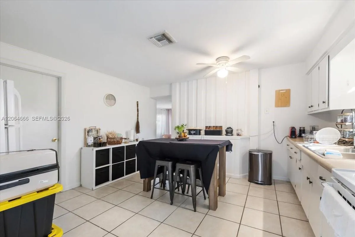 681/683 95th Avenue N