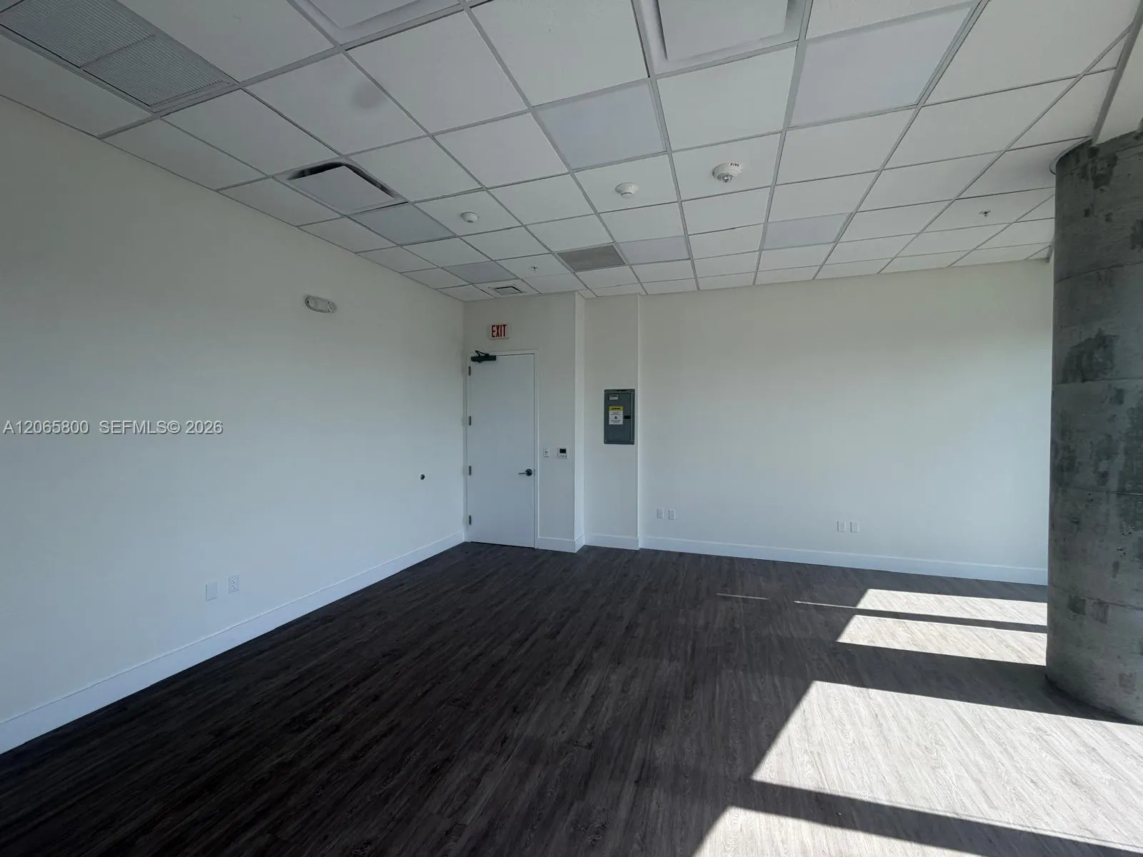 21290 Biscayne Boulevard #407