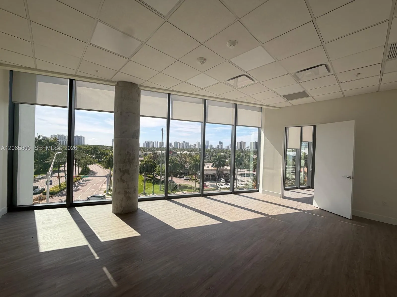21290 Biscayne Boulevard #407