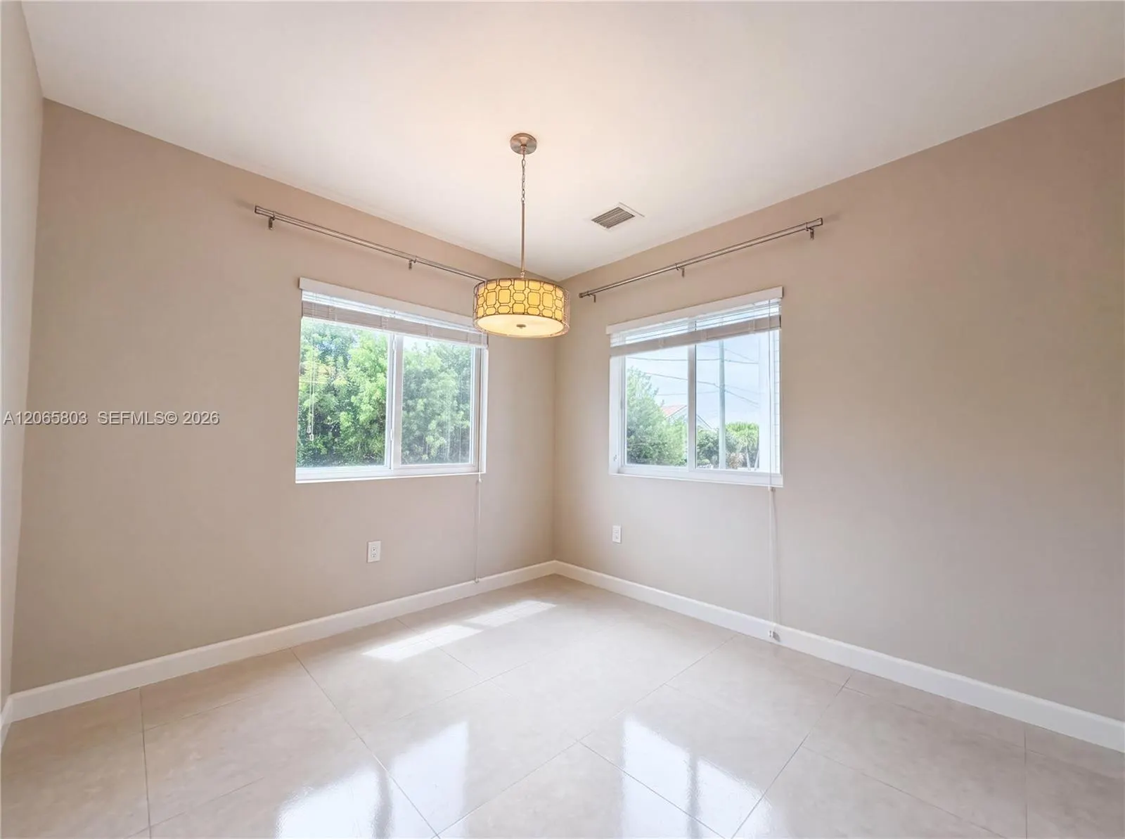 17 Lakeview Drive