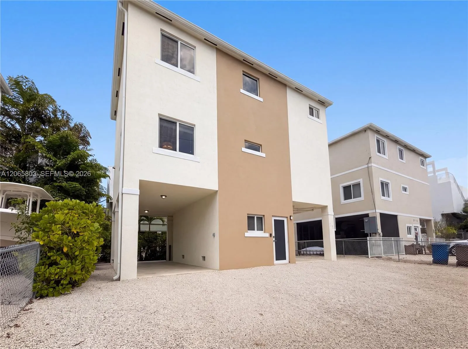 17 Lakeview Drive