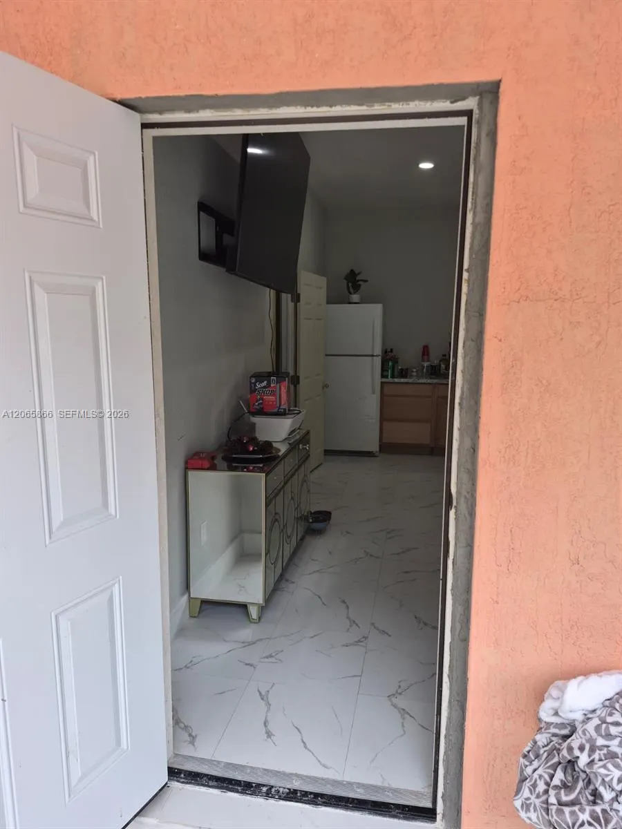 160 N Granja Street