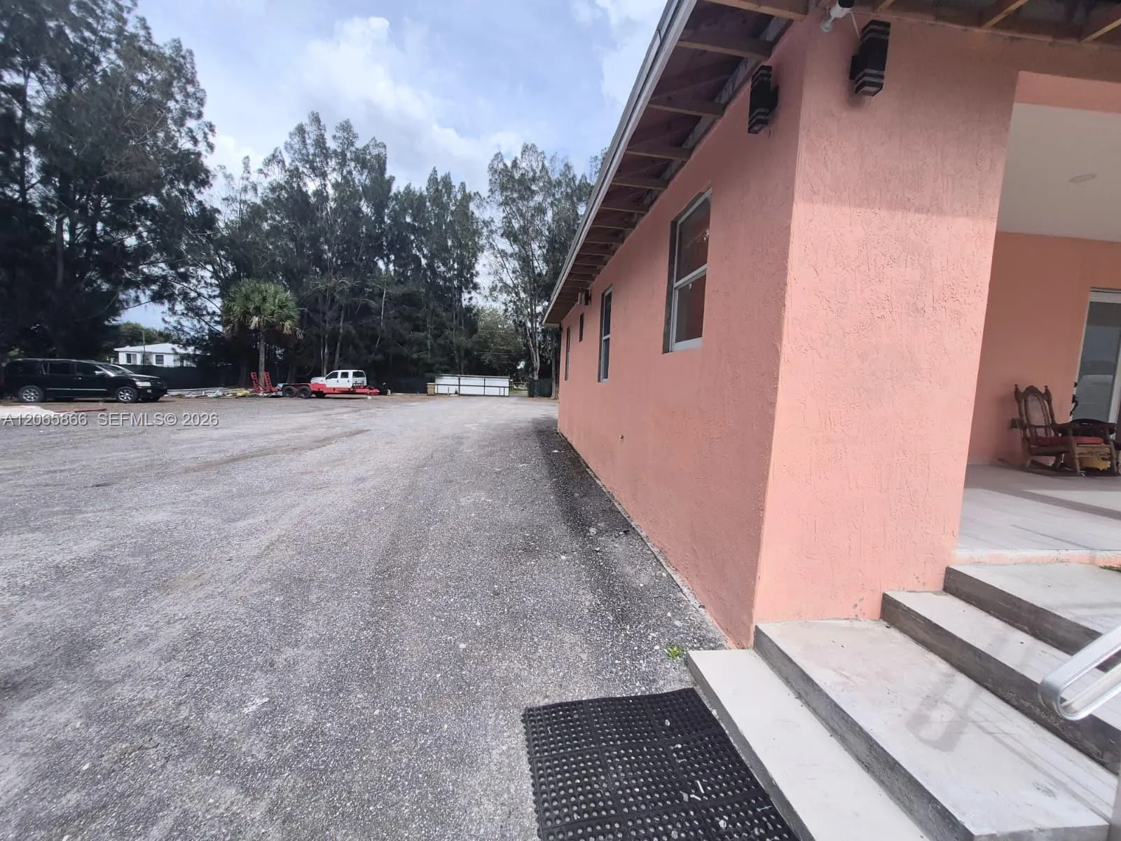 160 N Granja Street