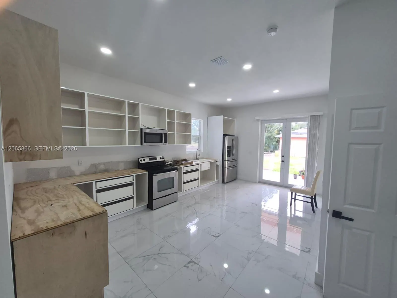 160 N Granja Street