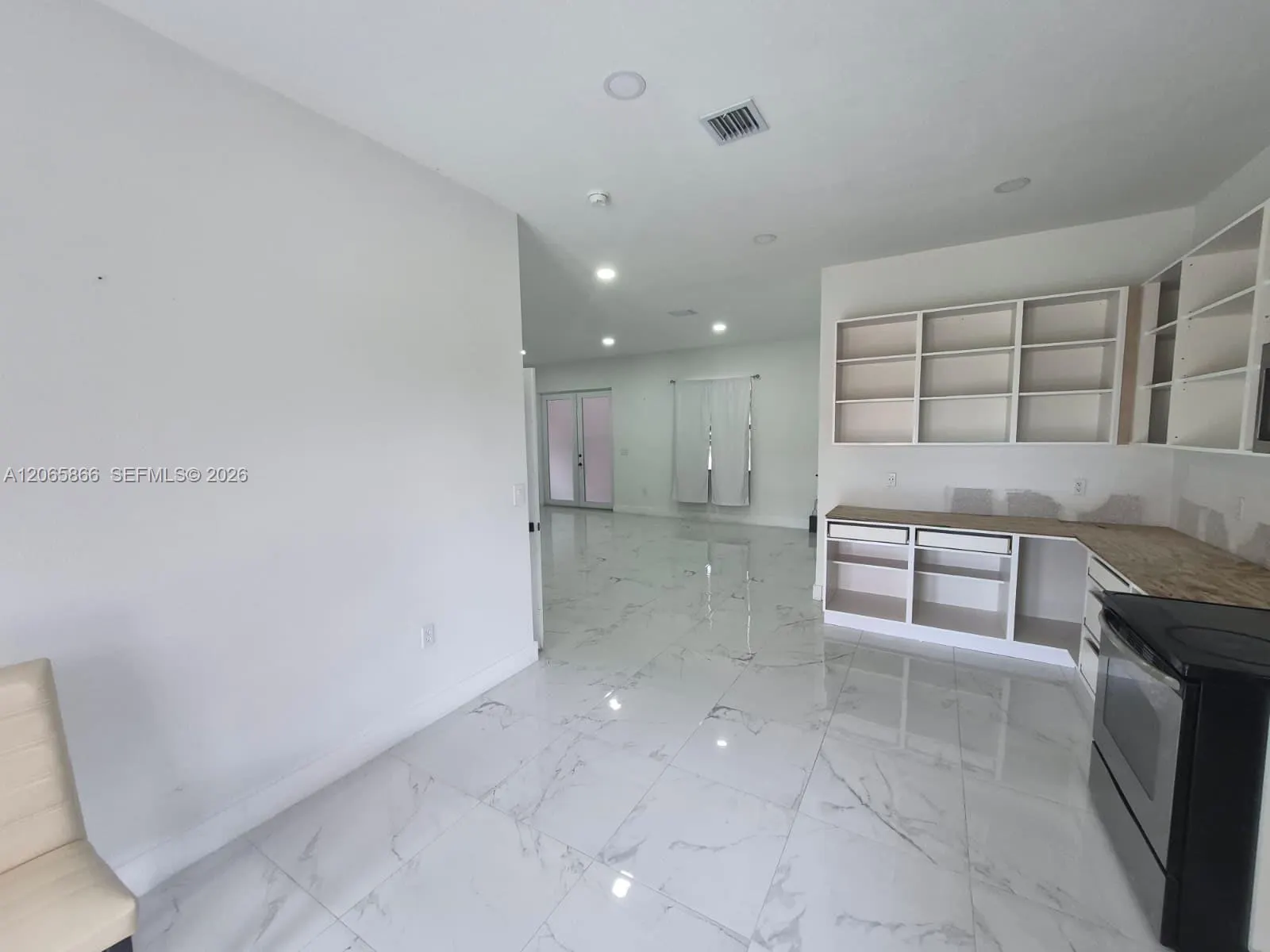 160 N Granja Street