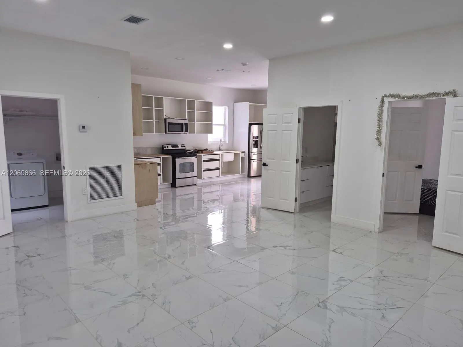 160 N Granja Street