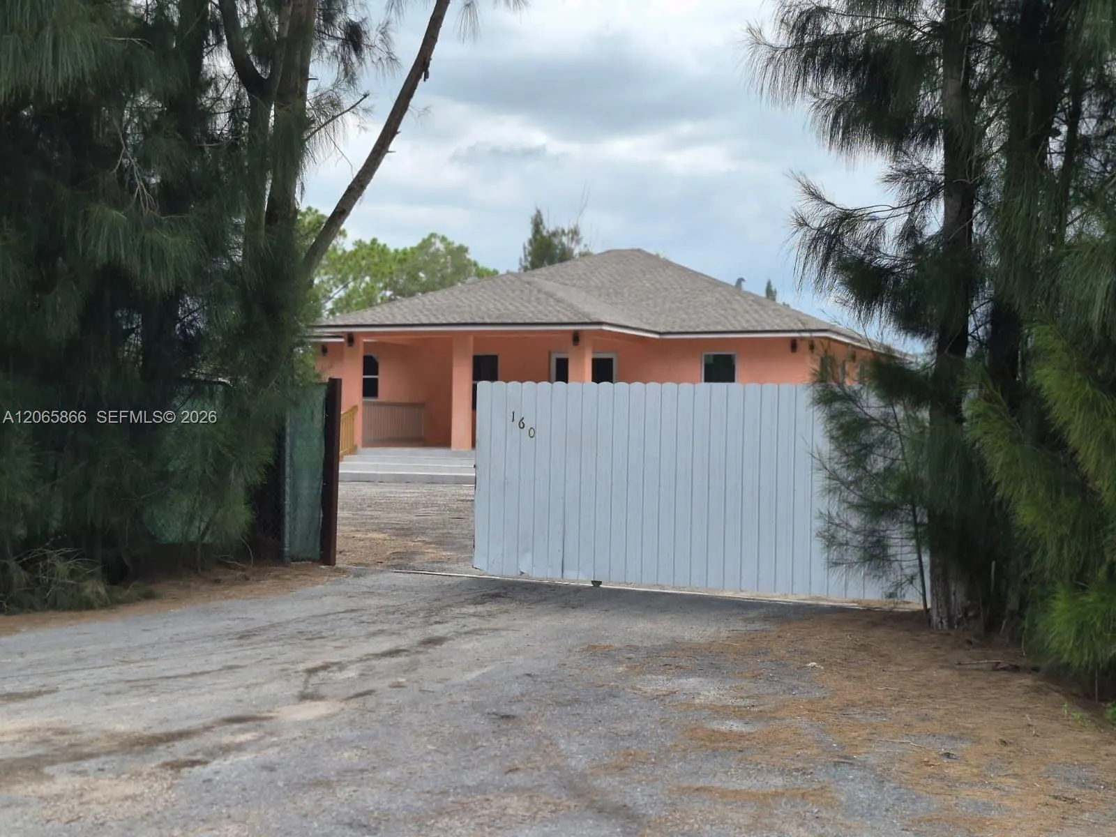 160 N Granja Street