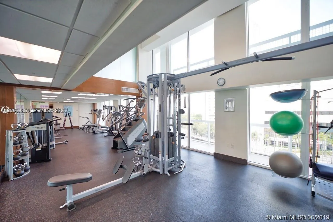 41 SE 5th Street #414