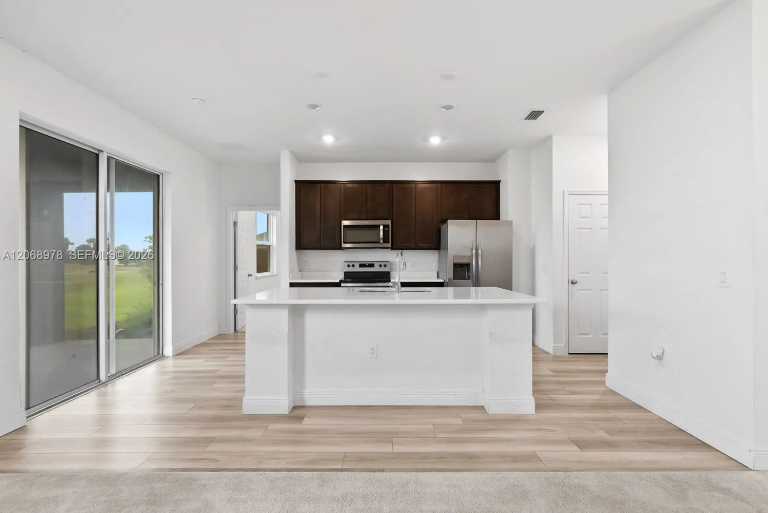 2844 NW 27th