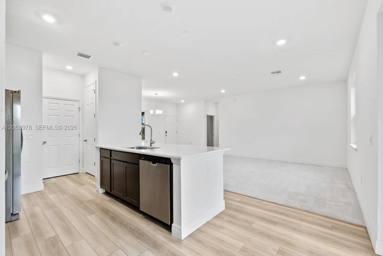 2844 NW 27th