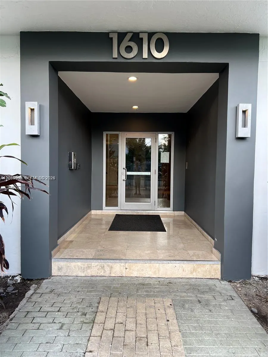 1610 Lenox Avenue #409