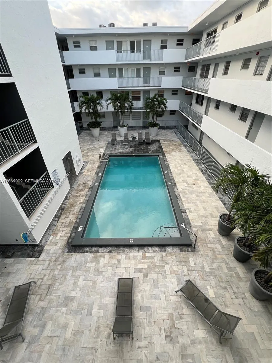 1610 Lenox Avenue #409