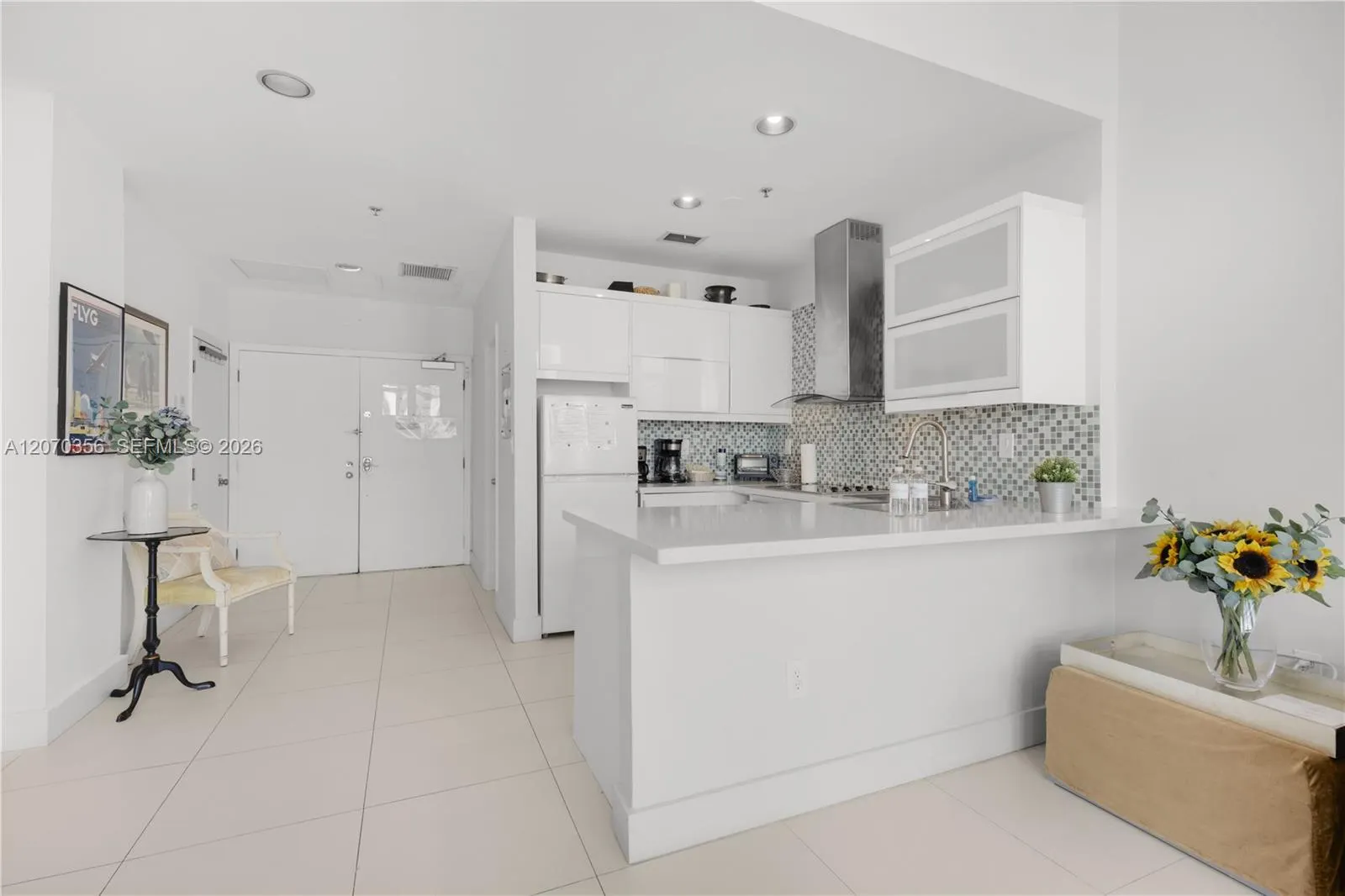 5445 Collins Avenue #TS11