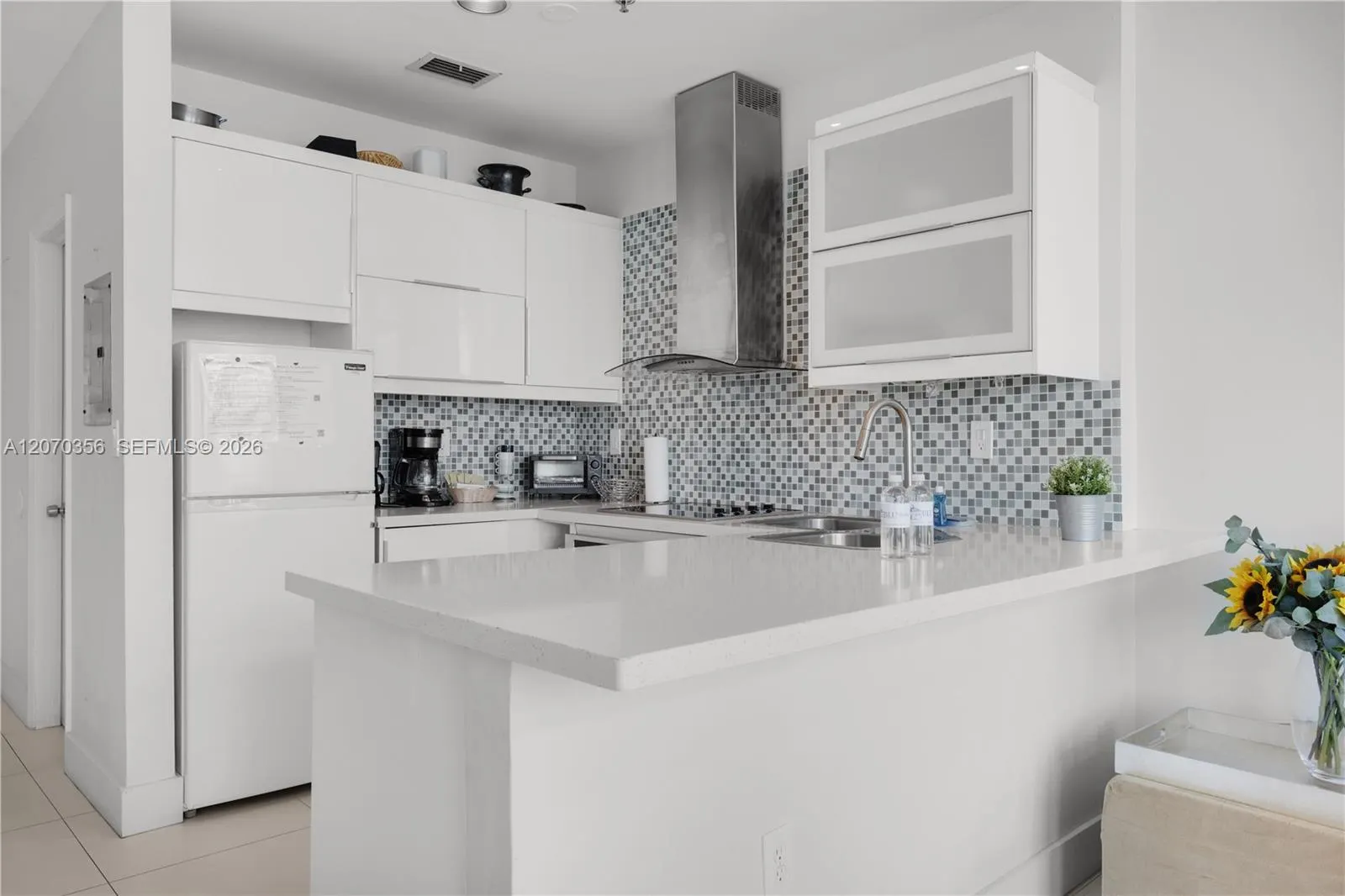5445 Collins Avenue #TS11