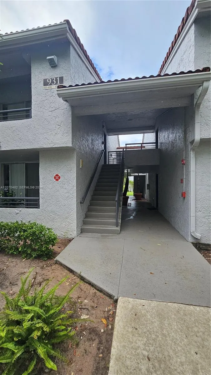 931 Lyons Road #4102