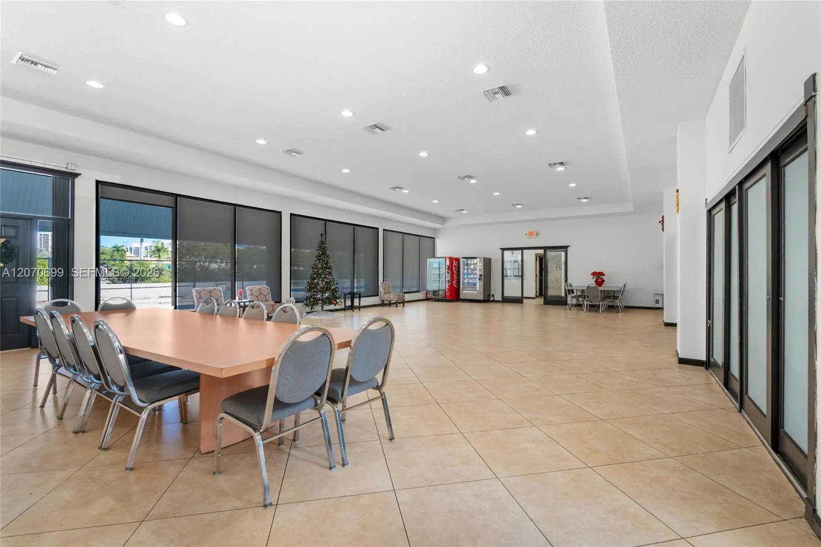 3401 N Country Club Drive #519
