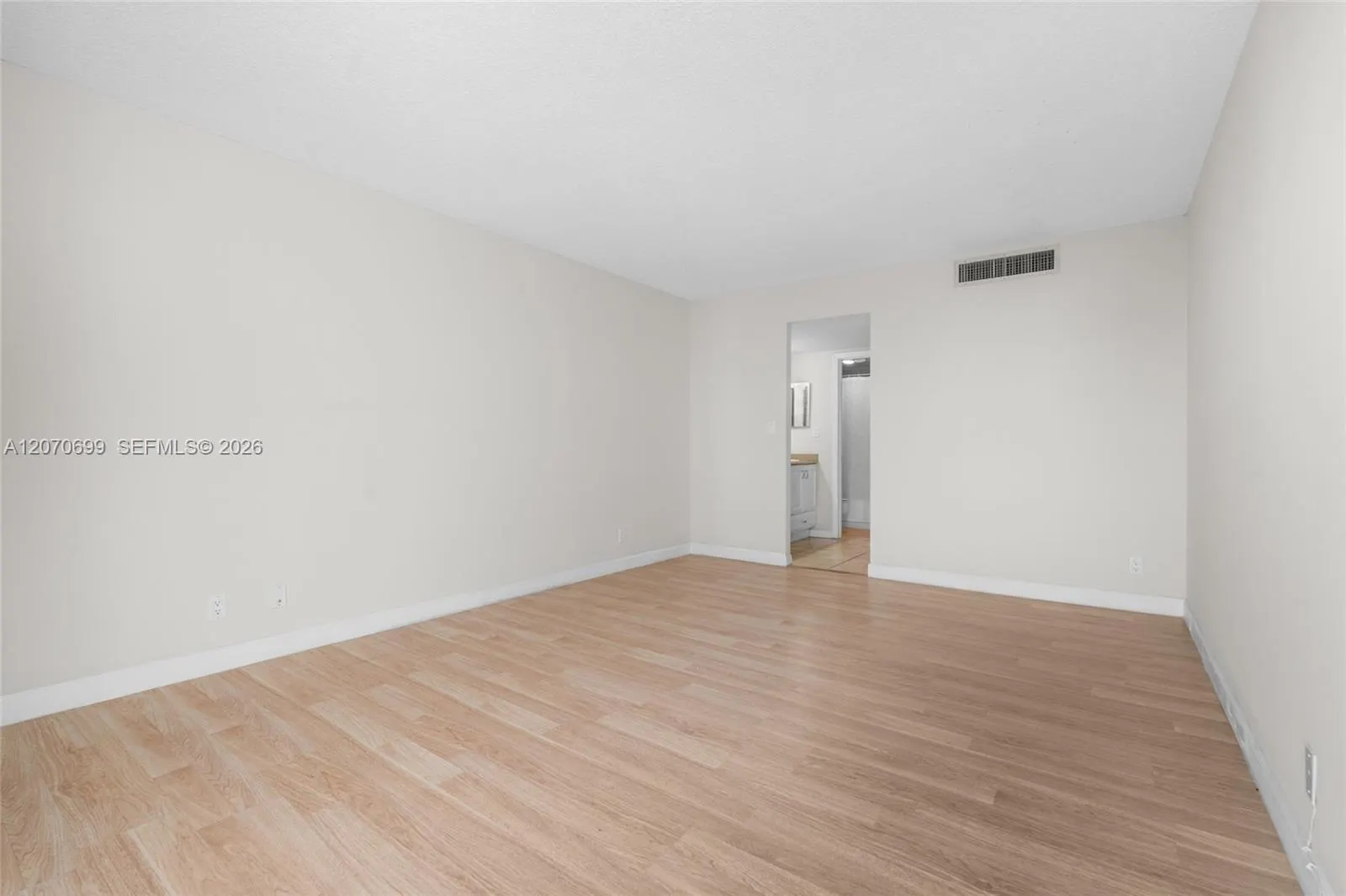 3401 N Country Club Drive #519