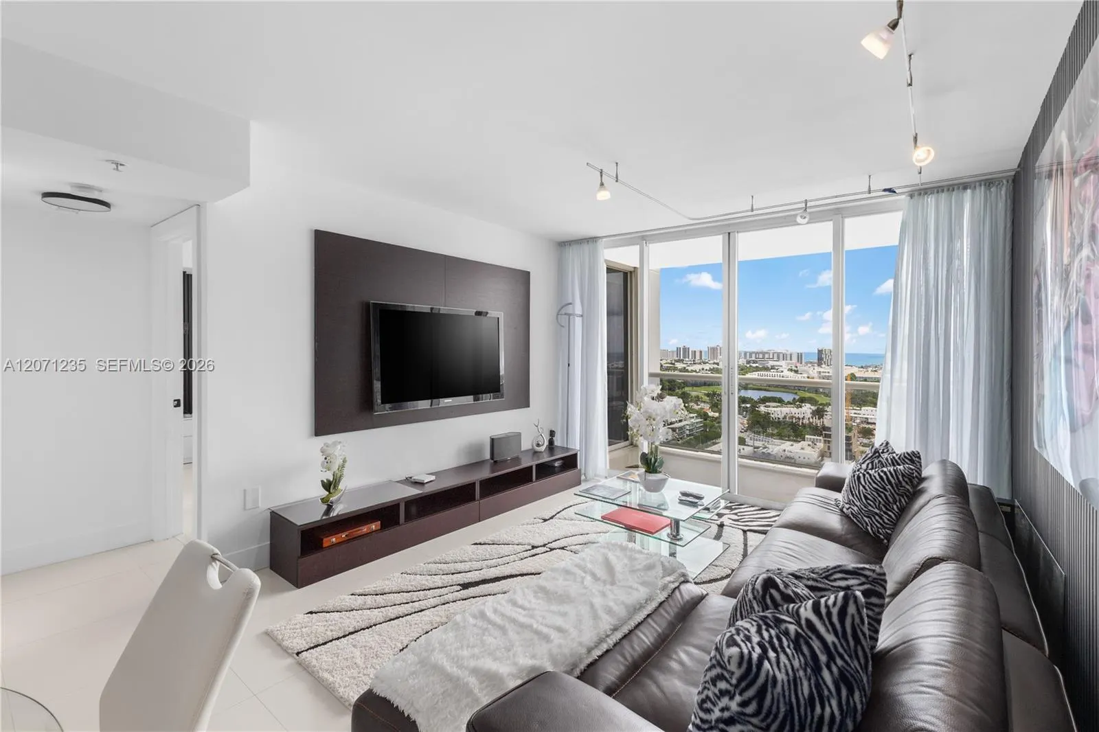 1800 Sunset Harbour Drive #2409